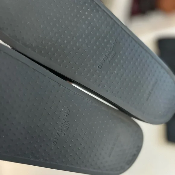 Givenchy Black Slides - Picture 5 of 7